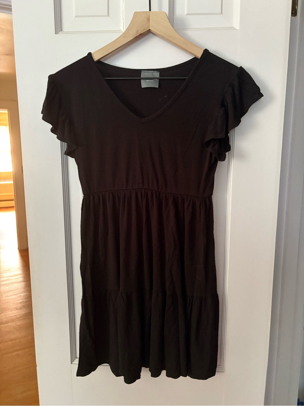 Women's Black V-Neck Tiered Dress